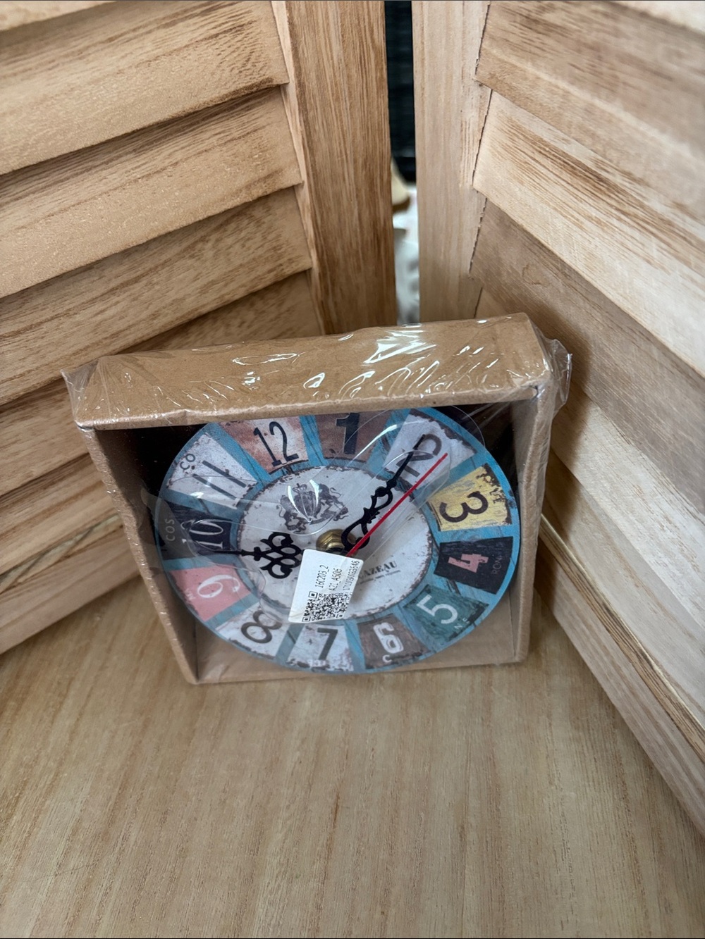 Multicolor Vintage-Style Round Clock - Decorative Home Decor
